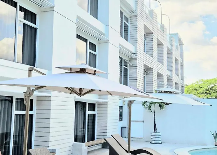 Hotel near College: Leblanc Hotel